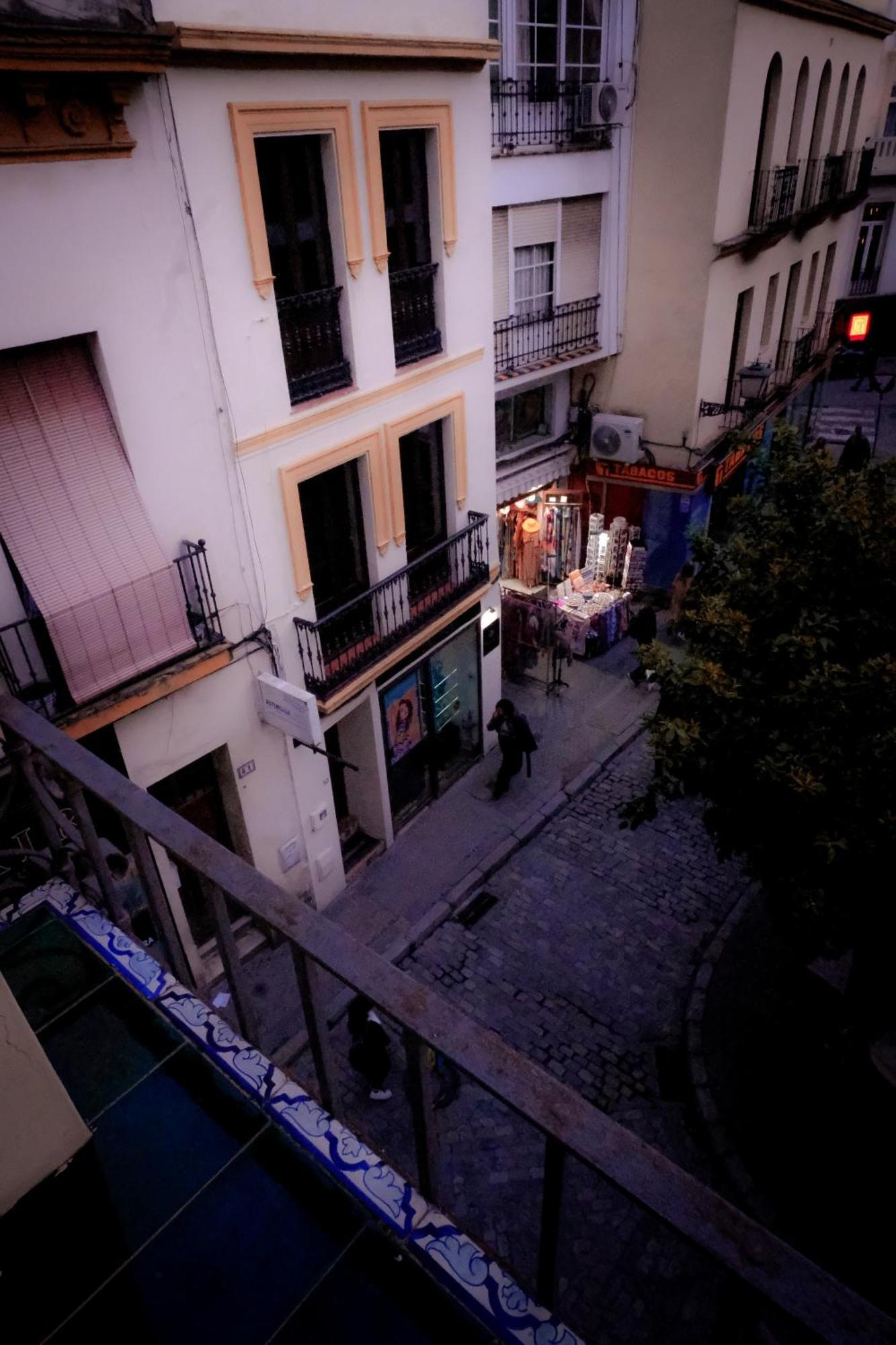 Apartamentos San Roque Sevilla Bagian luar foto