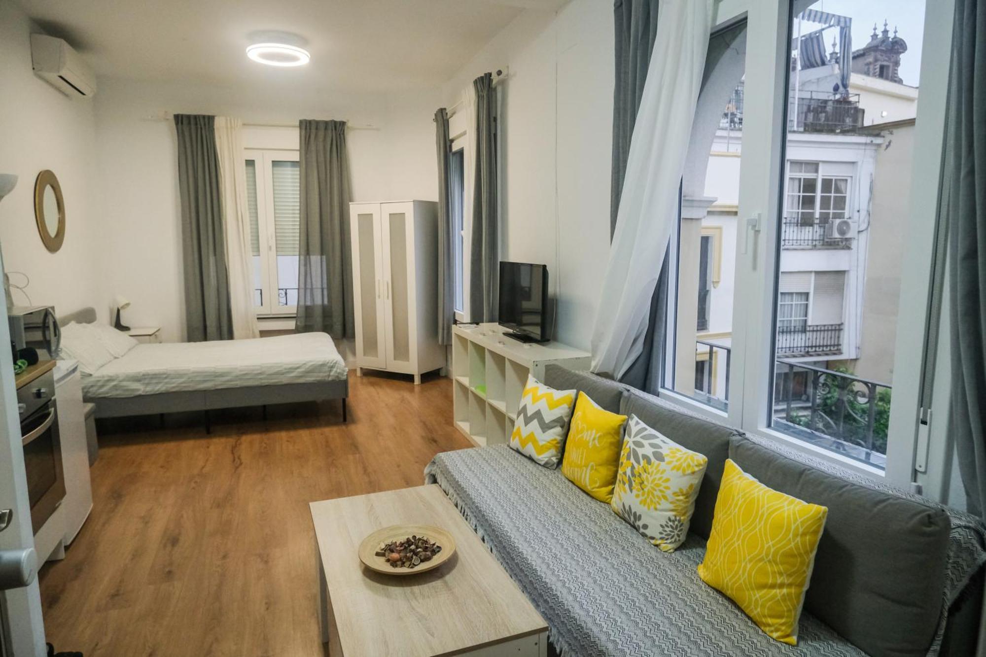 Apartamentos San Roque Sevilla Bagian luar foto