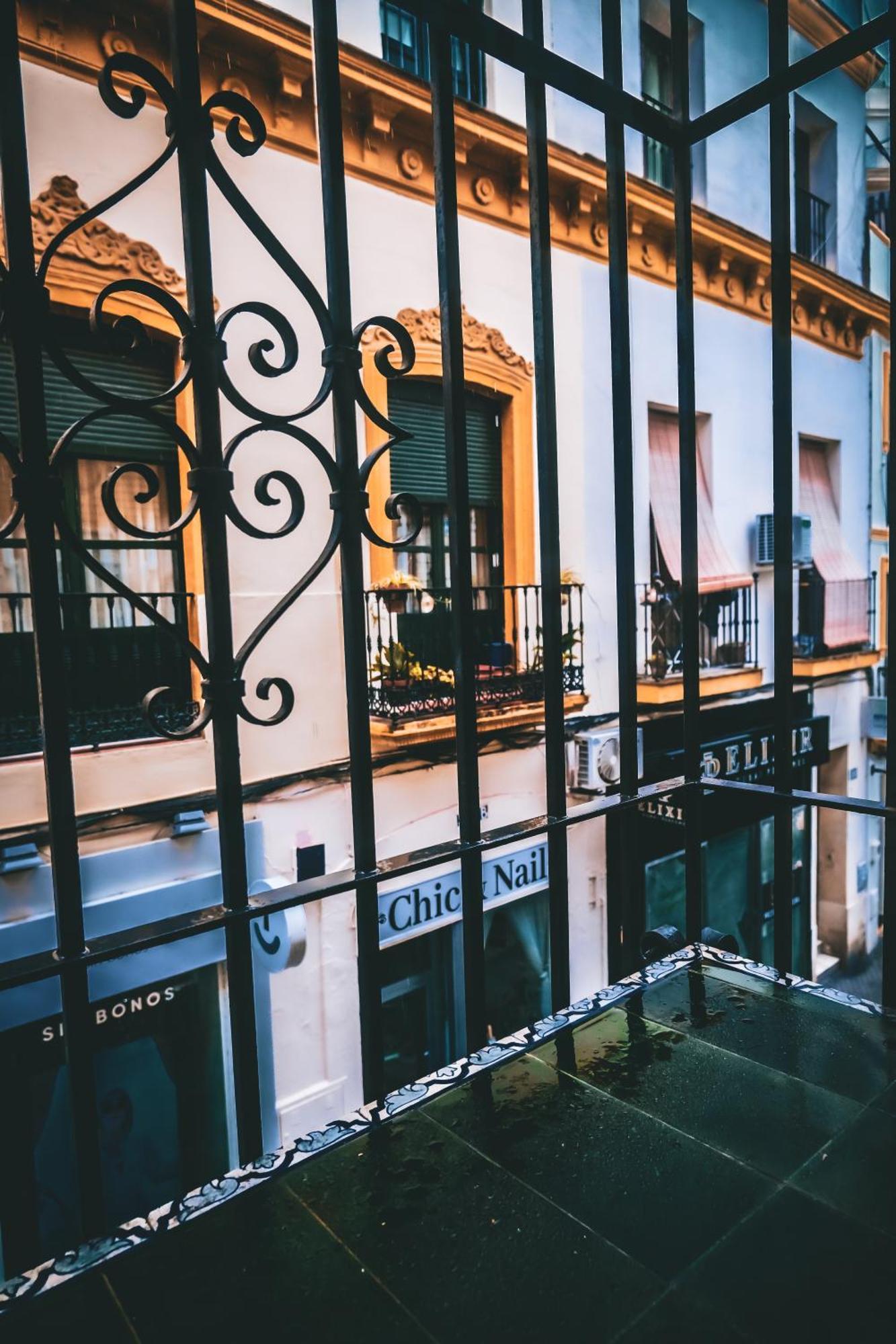 Apartamentos San Roque Sevilla Bagian luar foto