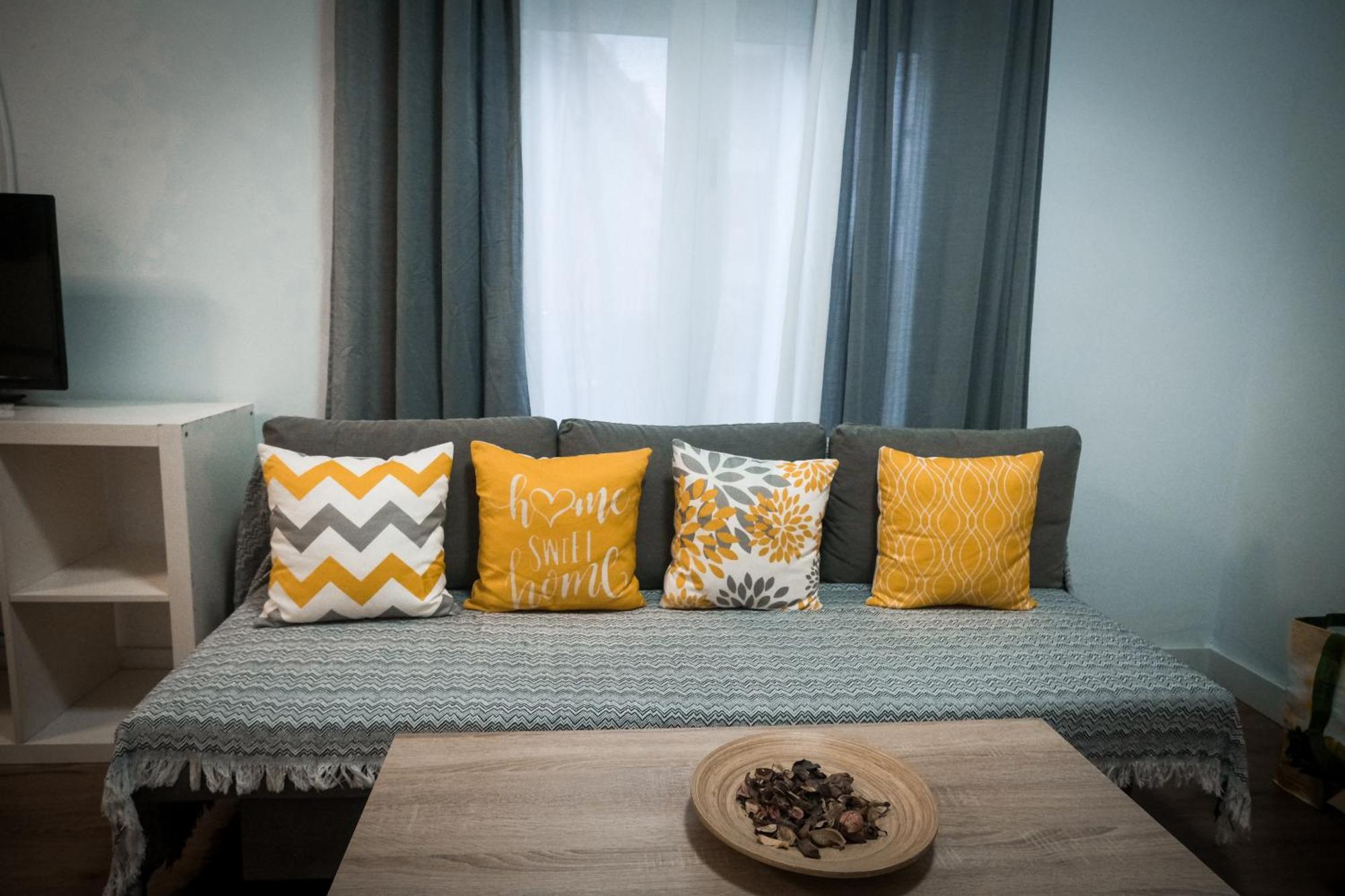 Apartamentos San Roque Sevilla Bagian luar foto