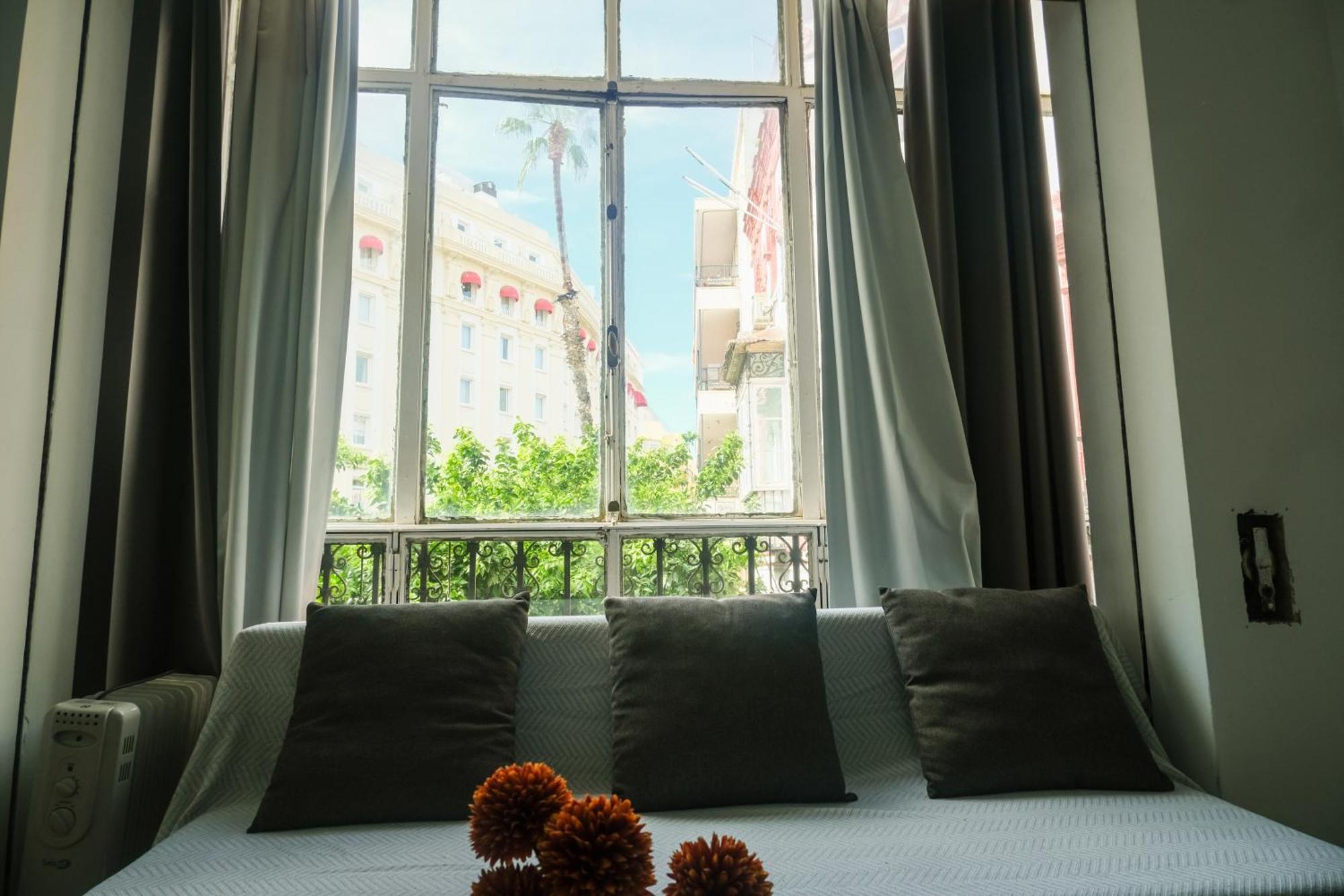 Apartamentos San Roque Sevilla Bagian luar foto